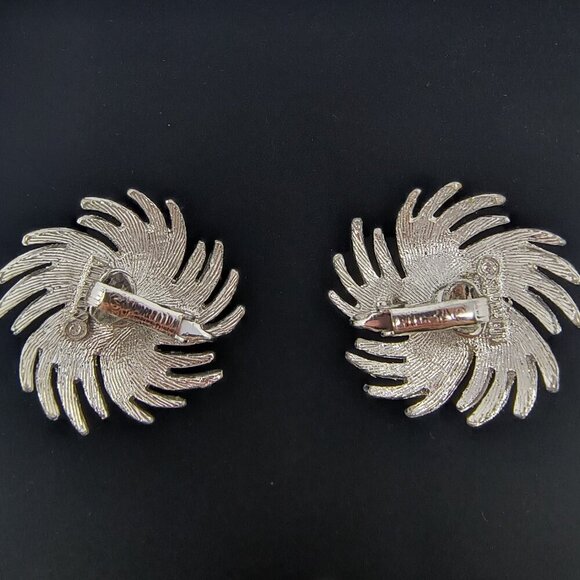 Sarah Coventry Brooch and Clip-on Earrings Set 1950s Silver-tone Faux Pearl Swir - Picture 4 of 6